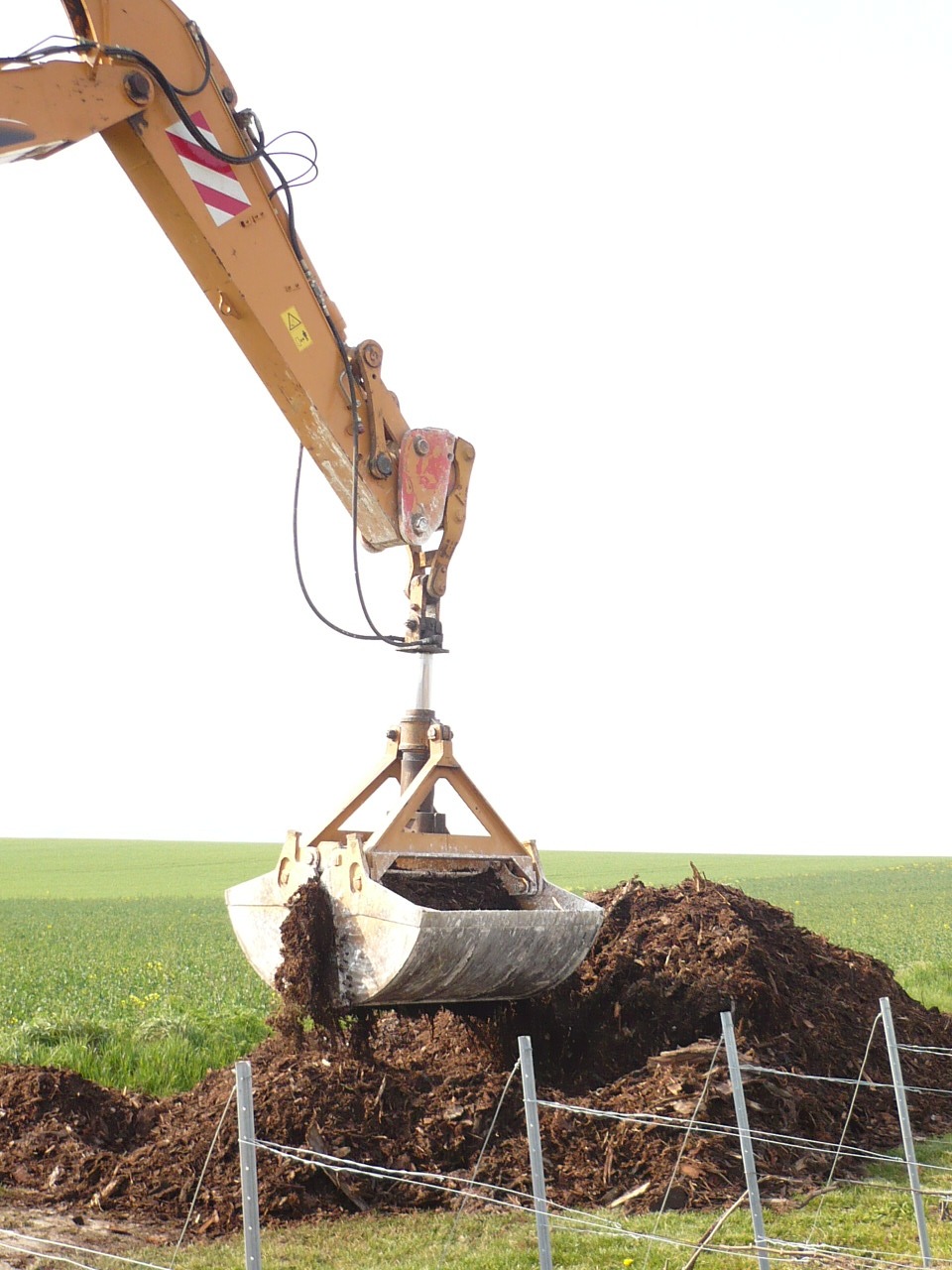 Epandage de compost, écorces, craie, Sarl Meulot, Fèrebrianges, Marne, 51